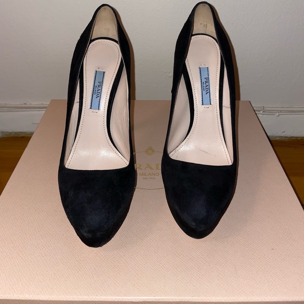 Black suede Prada shoes. Like new, worn once.